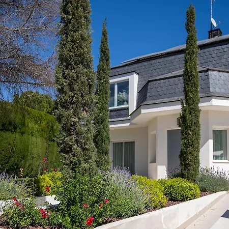 Bright And Elegant Lux Villa