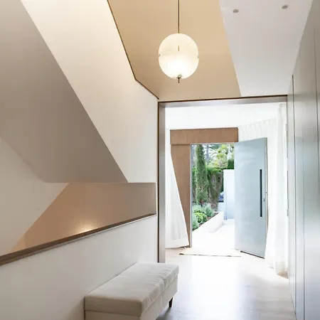 Bright And Elegant Lux Villa